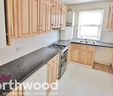 2 bedroom flat to rent - Photo 3