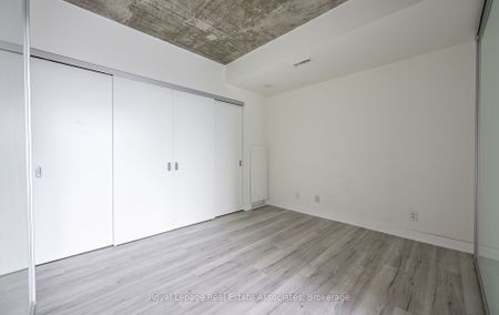 King East Lofts - Photo 2