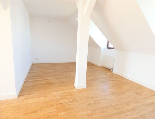 Zentrumsnahe 2-Raum DG Whg. mit Parkett, EBK mögl. Bad m. Wanne, Oberlicht - Foto 1