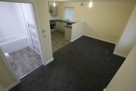 4 Plas Pen March, Rhos, Wrexham LL14 2LL - TO LET - Photo 2