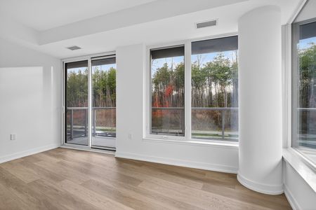 For Lease - 333 Sunseeker Avenue Unit# 201, Innisfil, Ontario - Photo 4