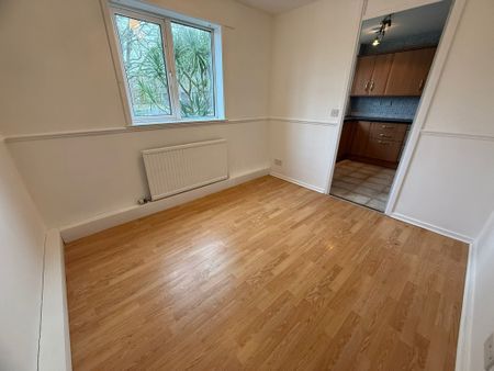 Bittern Close, Gosport - Photo 3