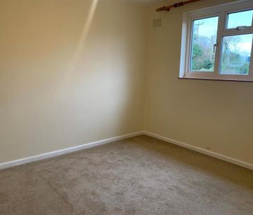 2 bedroom maisonette to rent - Photo 4