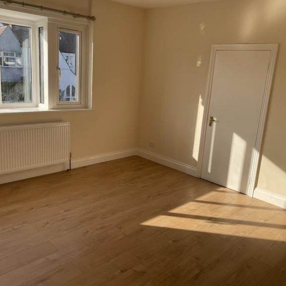 3 bedroom flat to rent - Photo 1