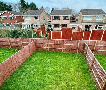 3 bedroom semi-detached house to rent - Photo 1