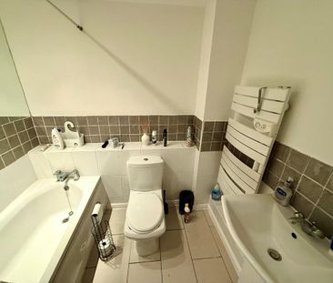 2 bedroom flat to rent - Photo 5