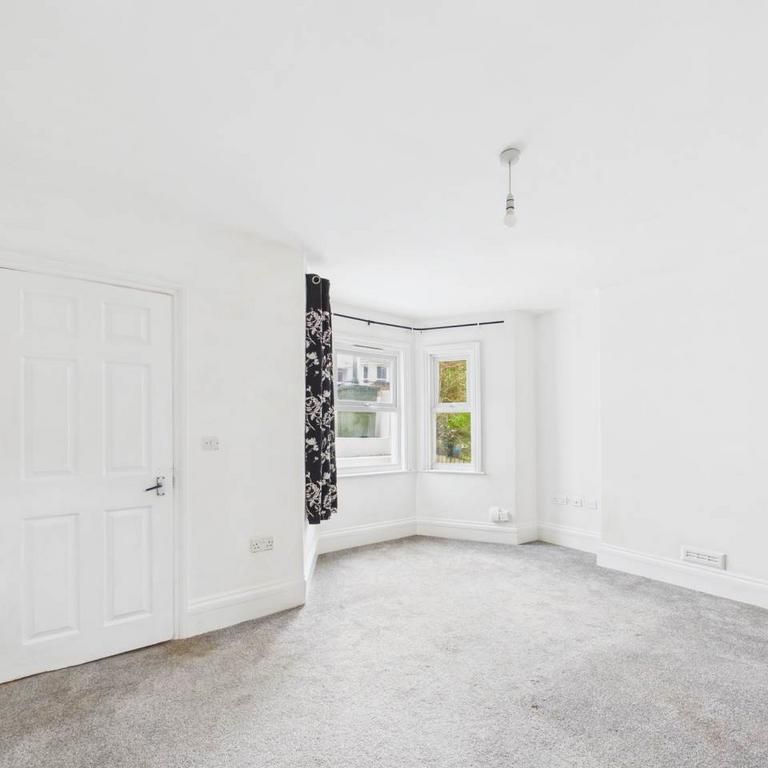 4 bedroom house to rent - Photo 1