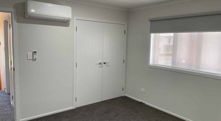 Feel at Home – Bedrooms with Heat Pumps & Ensuites - Photo 5