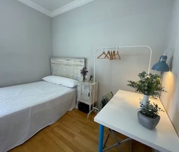 Calle Porvenir, Sevilla, Andalusia 41013 - Photo 4