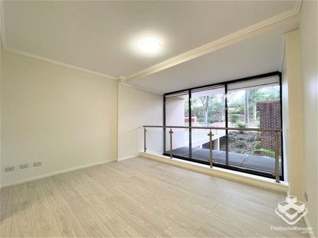 Loft Style Apartment with floorboards throughout - Photo 4