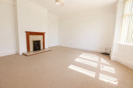3 Bedroom , Chester - Photo 2