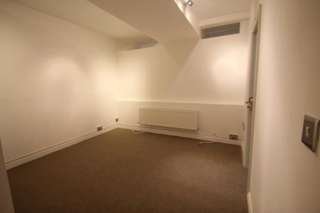 1 bedroom duplex to rent - Photo 2