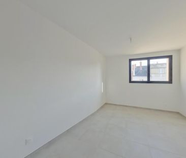 Location Appartement 3 pièces 64m² CHATELLERAULT 86100 - Photo 6