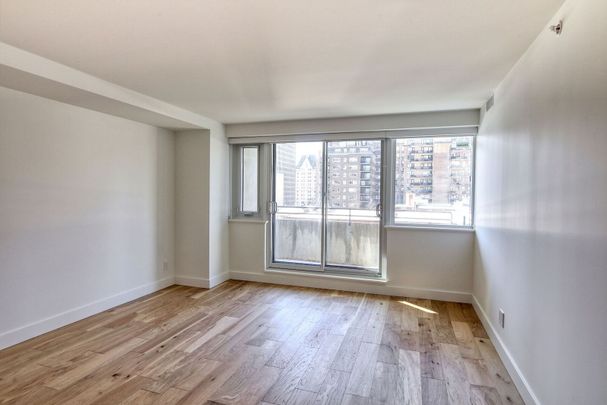 3460 Peel Street - Photo 1