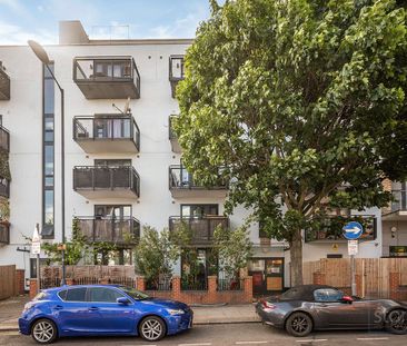 Birse Crescent, London - Photo 4