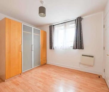 Sheerness Mews, Silvertown, E16 - Photo 5