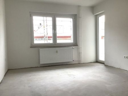 Aufgepasst: 2,5-Zimmer-Wohnung mit Balkon in zentraler Lage - Photo 2