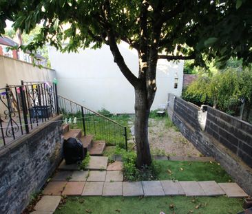 Ocean present a good sized unfurnished one double bedroom garden fl... - Photo 4