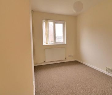 2 bedroom semi-detached bungalow to rent - Photo 5