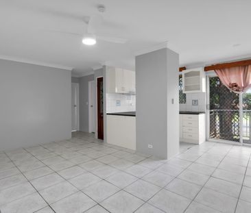 2 Bedroom, Top Floor Unit! - Photo 1