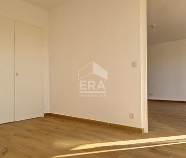 2 Pièces entièrement rénové, 50 M² avec parking et cave - Photo 1