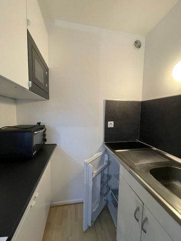 Location Appartement 1 pièce 22m² - Photo 2