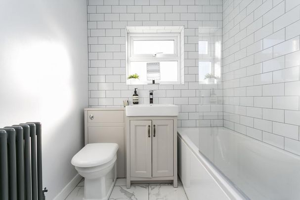 3 bedroom terraced house to rent - Photo 1