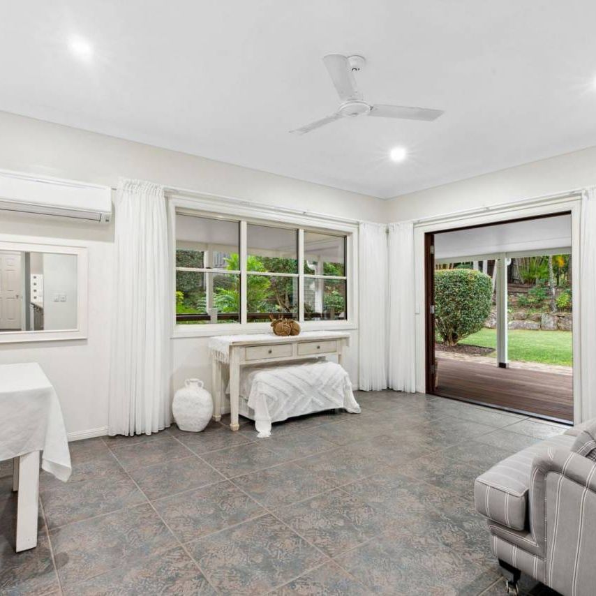 A Serene Escape in Noosa Hinterland - Spacious Queenslander Home - Photo 1