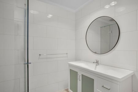 Relaxed Beachside Living in the Heart of Buddina! - Photo 5