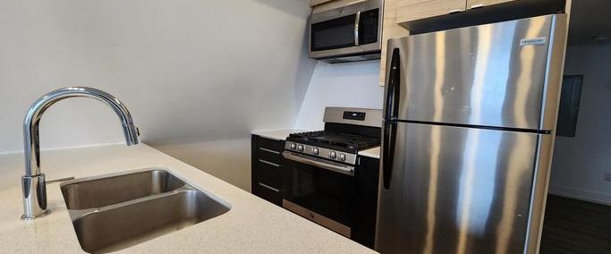 444 Cambridge Street - 2 | 444 Cambridge Street -, Ottawa - Photo 1