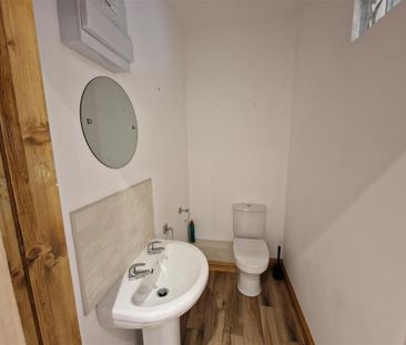 2 bedroom barn conversion to rent - Photo 5