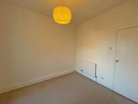 Middleton Road, Chadderton - Photo 2