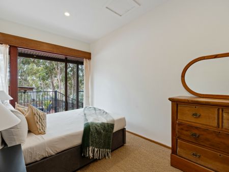 Inspiring Bruce Rickard Design - North East Aspect - Commanding Water Views - Photo 5