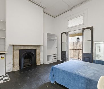 Redfern - Photo 2