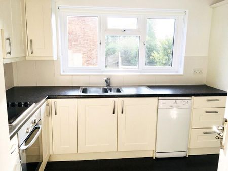 2 bedroom apartment to rent - Photo 4