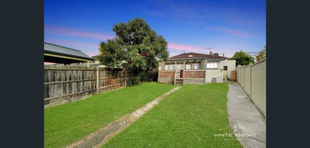 “Spacious Family Home in Prime Maribyrnong Location” - Photo 1