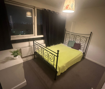 1 bedroom in a flat share to rent - Photo 3