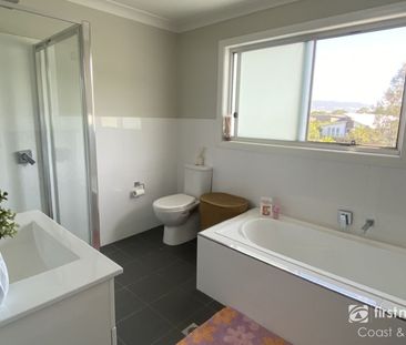 Spacious Family Living - Short-Term Lease Only - Photo 6