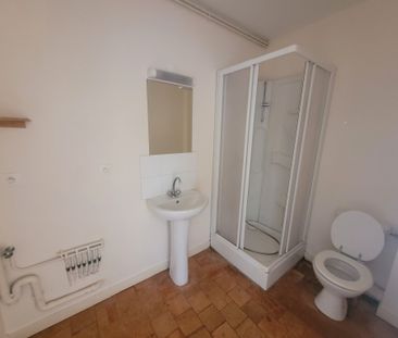 Location Appartement 3 pièces 52m² SABLE SUR SARTHE 72300 - Photo 5