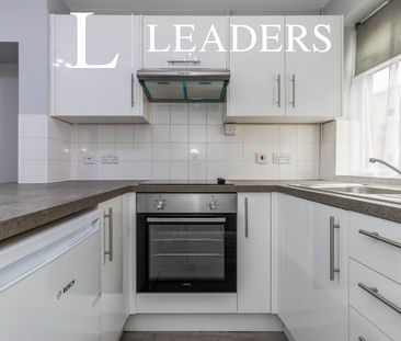 flat to rent Pound Lane, Epsom, KT19 - Photo 3