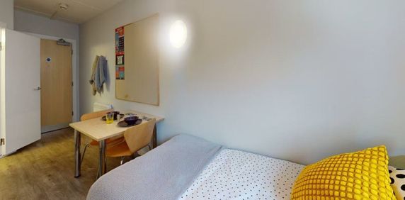 Studio Flat, University Of Nottingham, NG9 - Photo 2