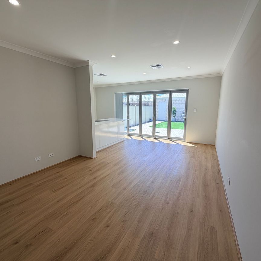 Parkside Living in Shorehaven Estate - Photo 1