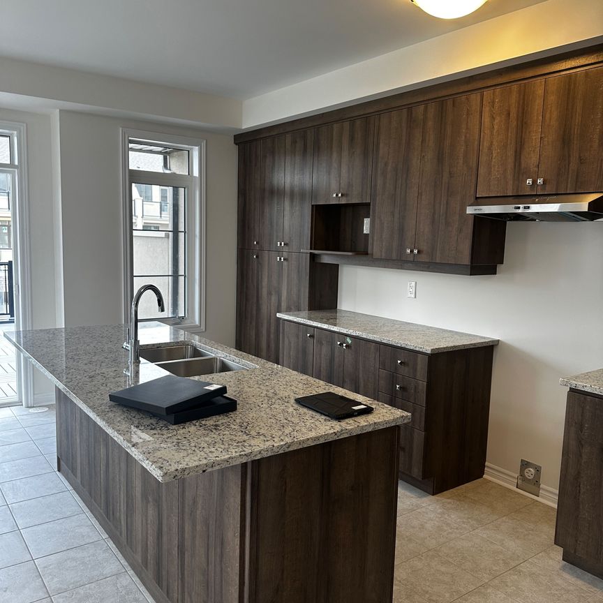 For Lease - 98 Claremont Road, Brampton, Ontario - Photo 1