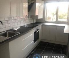 2 bedroom maisonette to rent - Photo 5