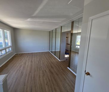 For Lease - 264 Vansitmart Avenue, Hamilton, Ontario - Photo 3