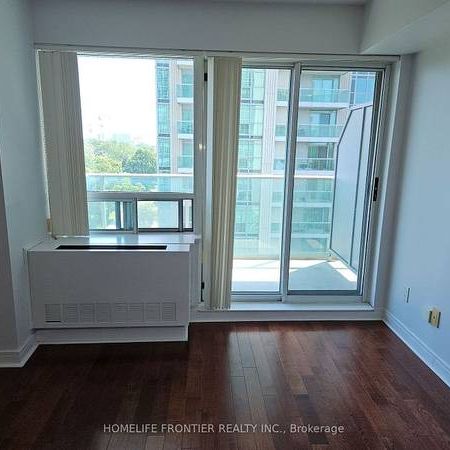 Yonge & Sheppard, Luxurious 1 Bedrm Modern Kitchen, walk to subway - Photo 3