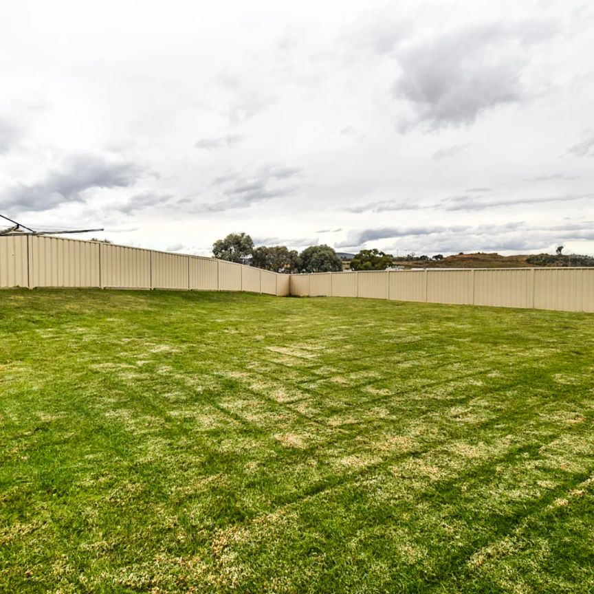 36 Discovery Drive, Orange. - Photo 1