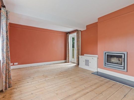4 bedroom detached house to rent - Photo 1