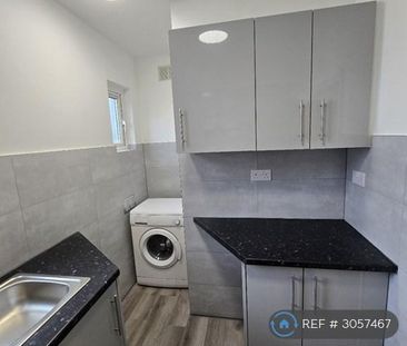 3 bedroom maisonette to rent - Photo 6