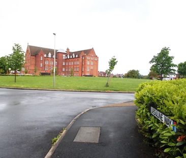 3 bedroom semi-detached house to rent - Photo 6